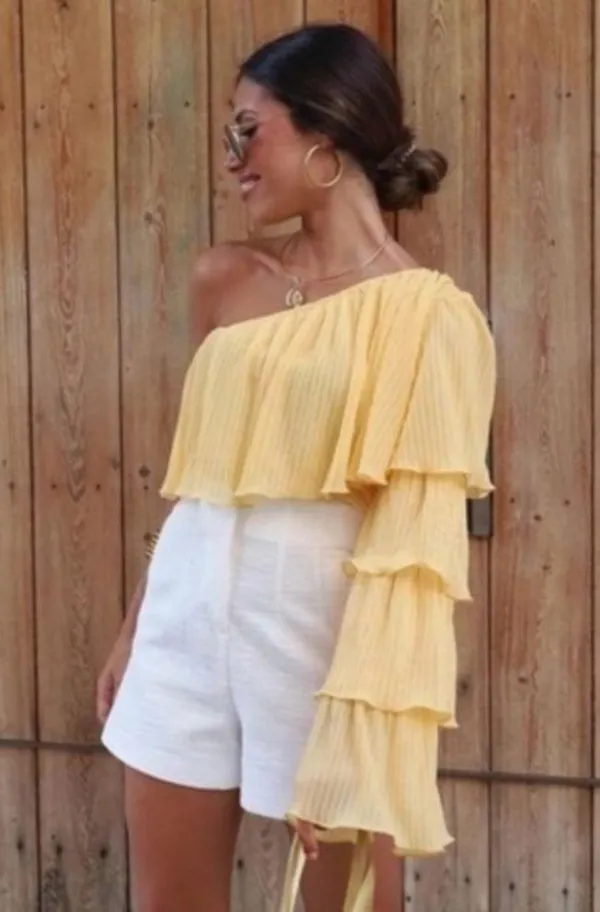 Zara One Sleeve Ruffle Butter Yellow Crop Top Blogger's Fave Size Medium NWT - Image 2