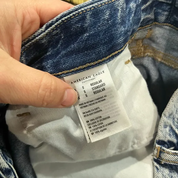 American‎ Eagle Curvy Mom Jeans Distressed Size 0 High Rise Ripped Denim - Image 6