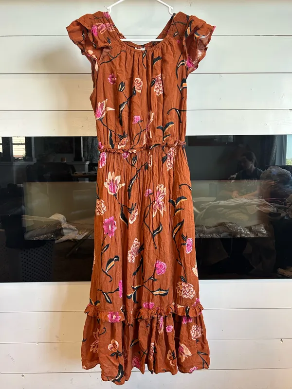 Universal Threads Rust and Pink Floral Midi Dress w/ pockets - Image 2