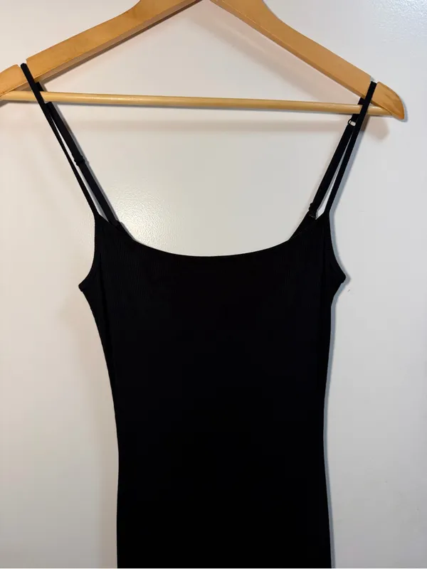 NWT Few Moda Black Ribbed Maxi Dress Adjustable Straps Size Medium - Image 2