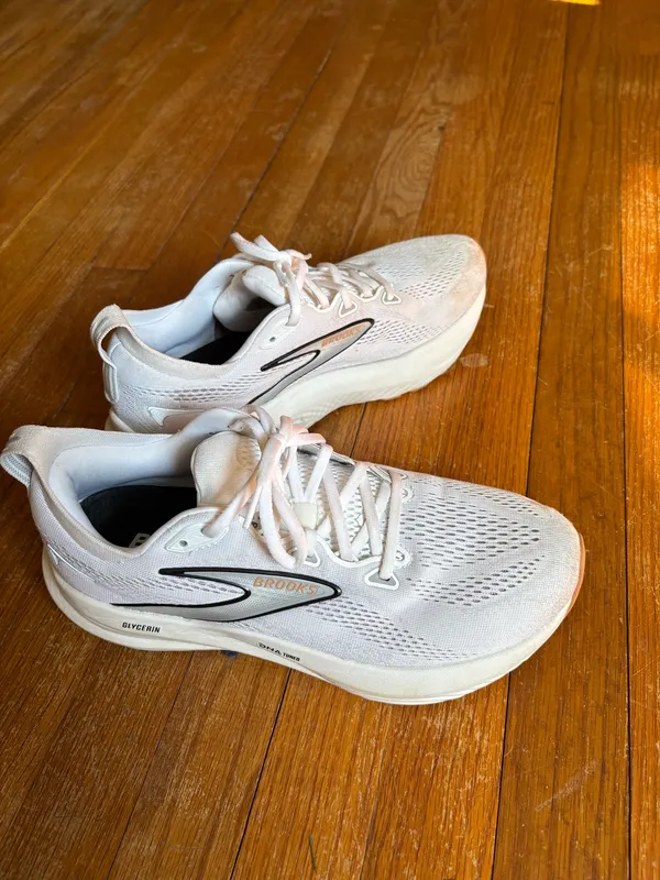 Brooks Running Shoes Women’s - Image 2