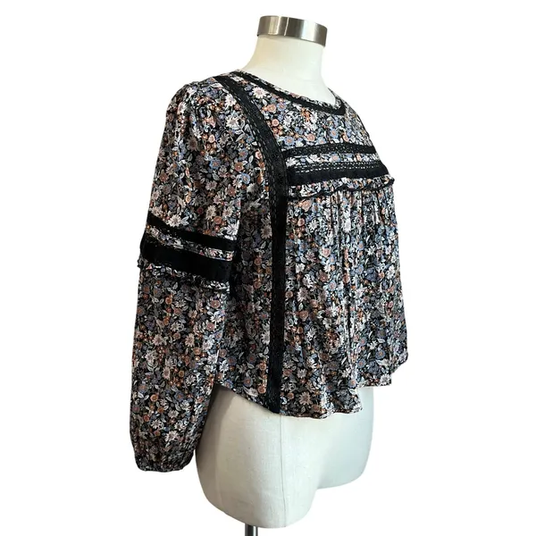American Eagle Floral Open Back Ruffle‎ Lace Detail Blouse Size M - Image 3