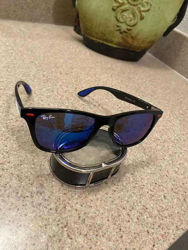 Ray-Ban Sunglasses Polarized - Image 2