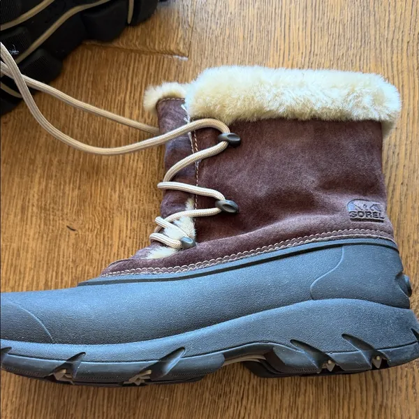 Sorel Tan and Black Fur-Lined‎ Boots women’s 8 - Image 2