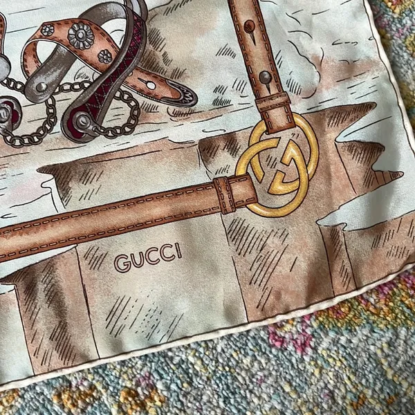 Gucci silk scarf excellent cond - Image 2