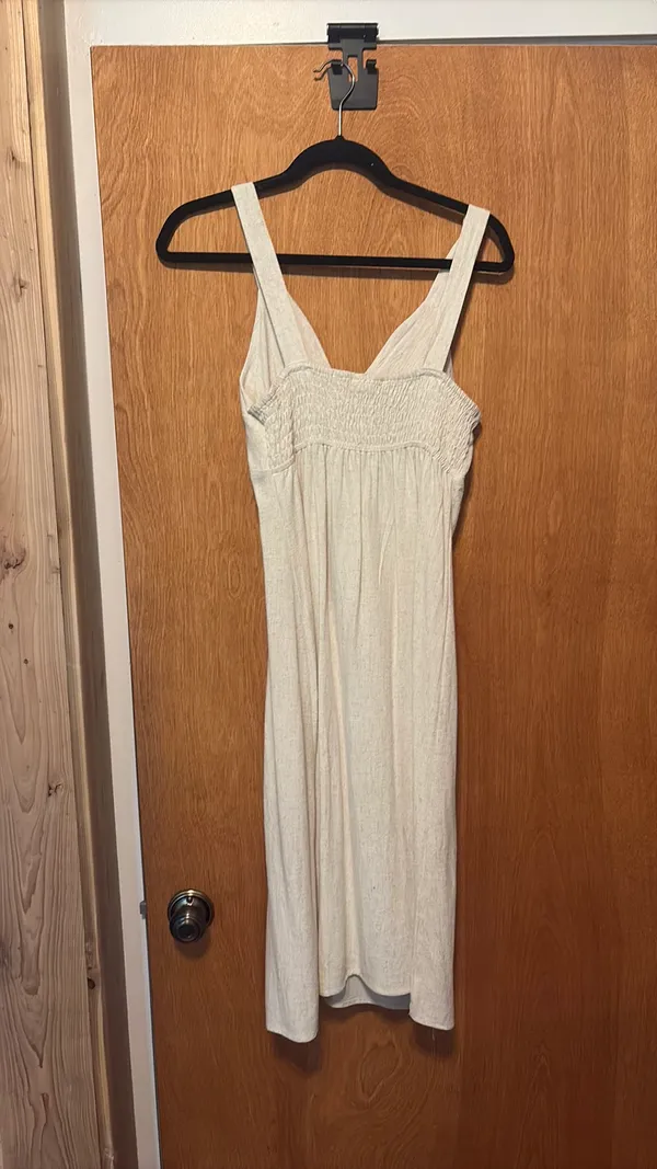 Monteau Beige midi dress - Image 2