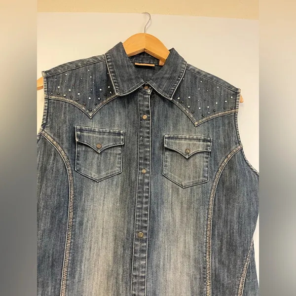 Wrangler Women’s Blue Denim Snap Vest – Size M Western Stud Detail Y2K‎ Style - Image 3