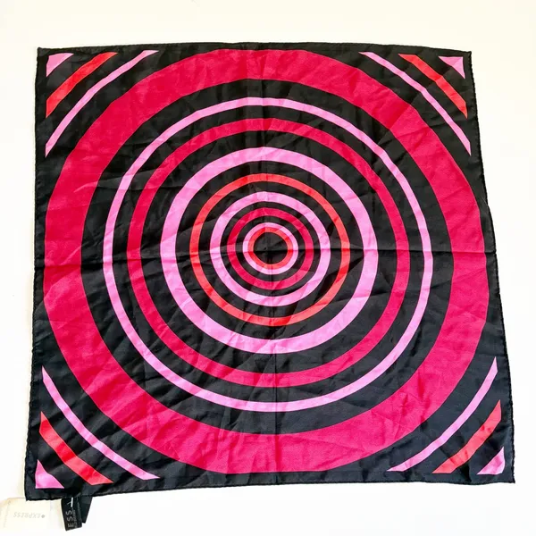 NWT Express Womens Vintage Black Red Pink Silk Bullseye Mod Retro Square Scarf - Image 3