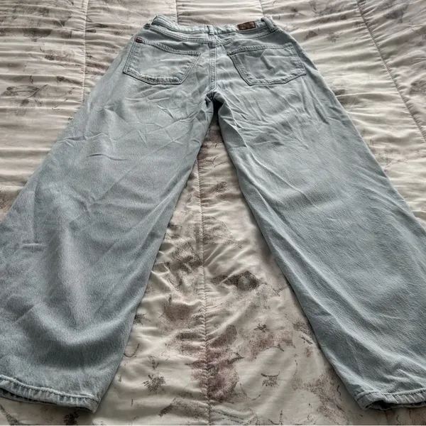 BDG Urban Outfitters High & Wide light wash blue jeans, size 25 western Y2K - Image 17