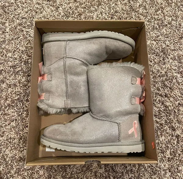 UGG Shiny Bailey Bow Boots - Breast Cancer Awareness Edition - Image 3