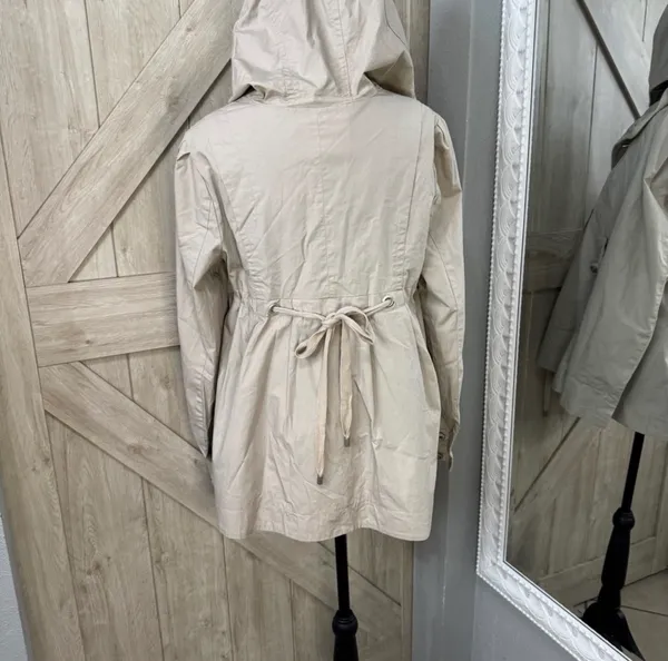 BB Dakota tan jacket lightweight size medium - Image 3