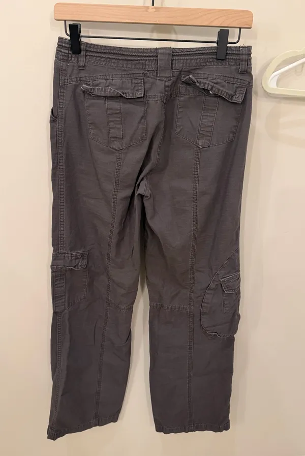 Brandy Melville Cargo Pants - Image 5