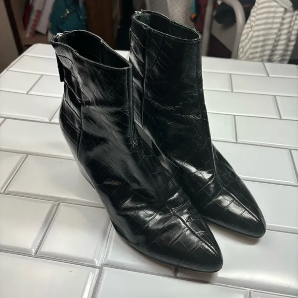 Dolce Vita Coltyn‎ Black Leather Rear Zip Bootie size 8 - Image 5