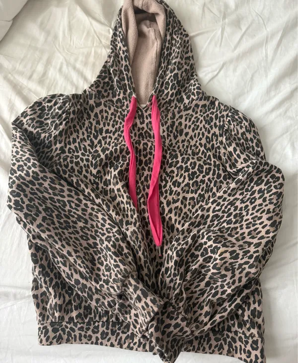 Anthropologie T.La Cropped Leopard print hoodie - Image 2