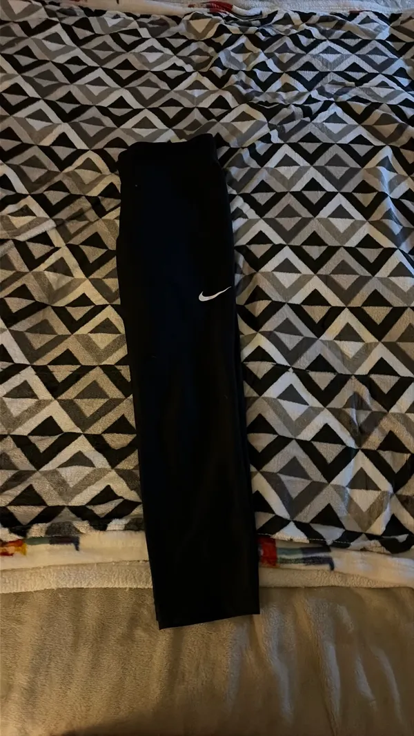 Nike Dri-Fit Capri Black Leggings Small Women’s - Image 3