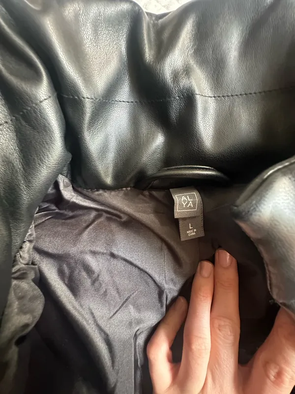 Black leather jacket Size L - Image 2