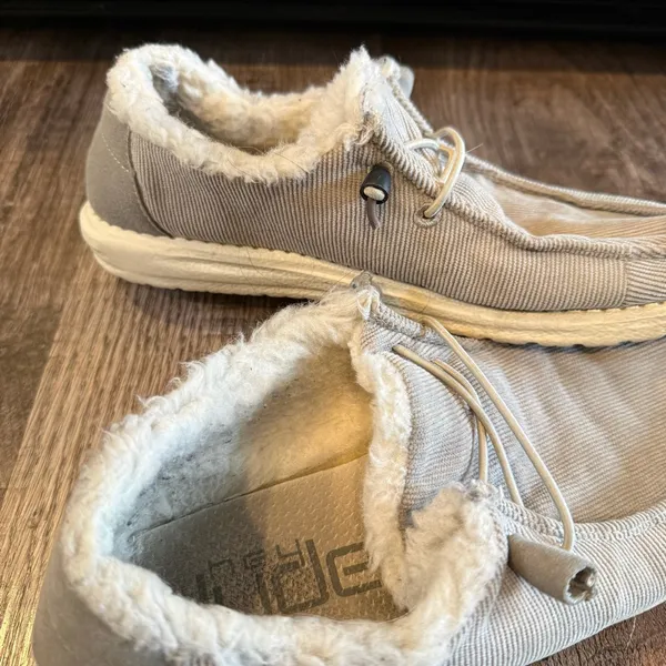 Hey Dude Wendy Corduroy Grey Women’s Slip On Shoes With Faux Fur Accents Size 8 - Image 4