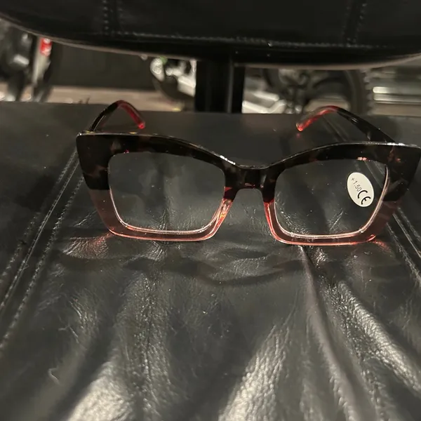 Stylish Tortoise Shell Women's readers Glasses 1.50 NWOT - Image 5