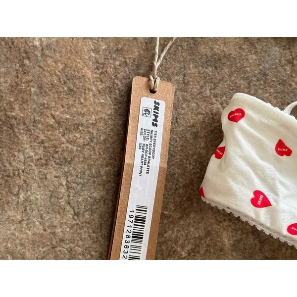 Skims Fits Everybody Picot Skimpy Scoop Bralette Ruby Heart Print Size XXS - Image 10