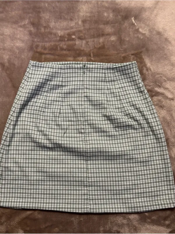Brandy Melville Mini Skirt Women’s Size 2 Green Plaid Cara” Mini Skirt - Image 2