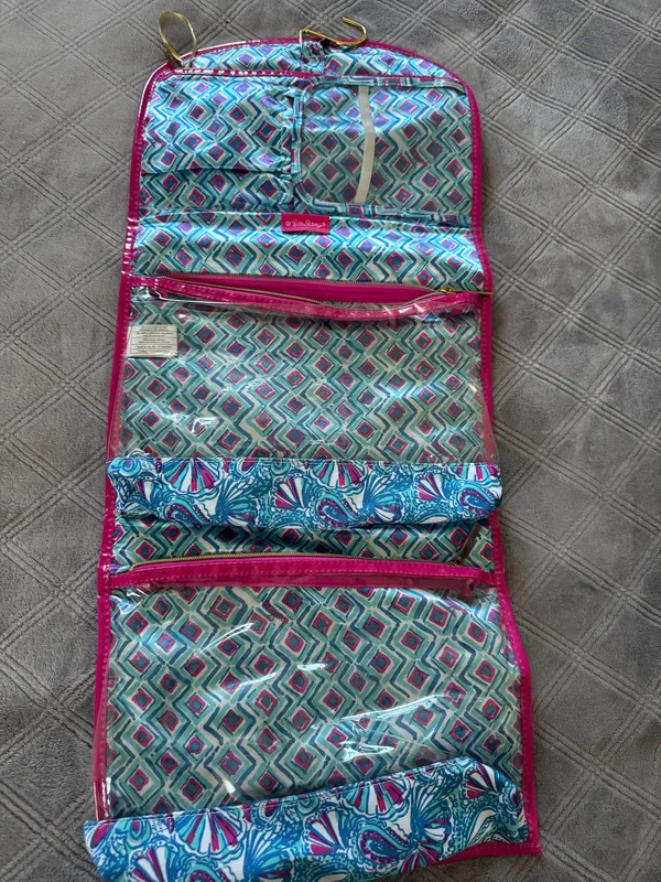 Lilly Pulitzer Hanging Valet Toiletry Bag in My Fans - Blue/ Pink - Image 5