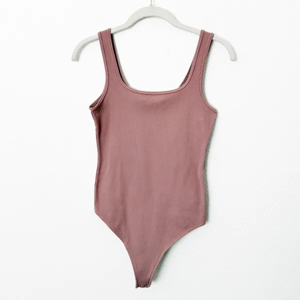[Abercrombie & Fitch] Dusty Pink Seamless Rib Knit Scoop Neck Bodysuit Sz Medium - Image 2