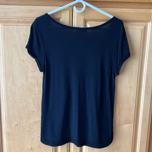 Gap Women’s Short Sleeve Black Tee - Image 5