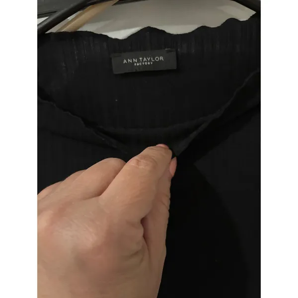 Ann‎ Taylor Factory Ribbed Ruffle Mock Neck Top Blouse Short Sleeve Black Sm - Image 3