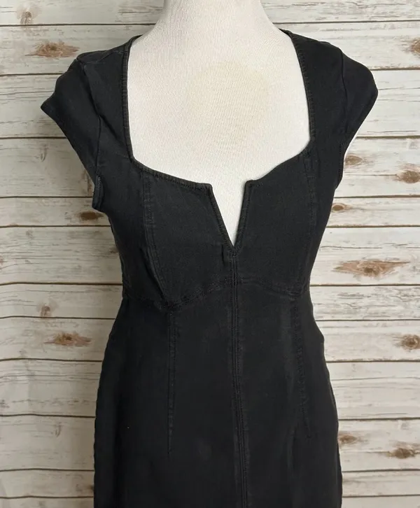 Free People black sheath dress Medium notch/split V neck bodycon minimalist LBD - Image 2