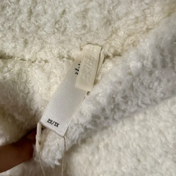 NWT SKIMS White Cozy Fuzzy Teddy Boucle High Waisted Shorts - Image 6