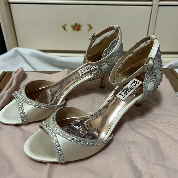 Badgley Mischka Gillian embellished jeweled sandals bridal - Image 3