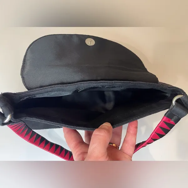 Victoria’s Secret Y2K Elegant Black‎ Shoulder Bag - Image 4