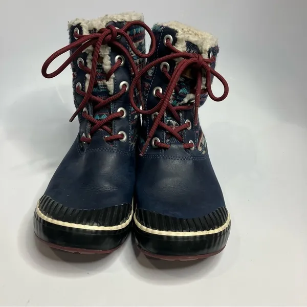 Keen Elsa‎ waterproof boots size 6 - Image 3