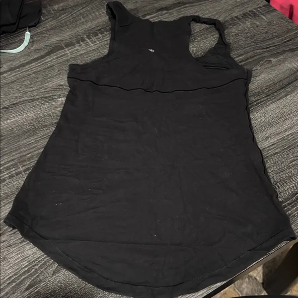 Lululemon Black Women's Tank Top size 6 - Image 2