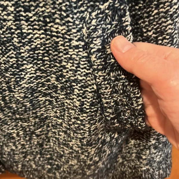 Catherine’s women’s quarter sleeve button down cardigan sweater size 3X.(26/28W) - Image 7