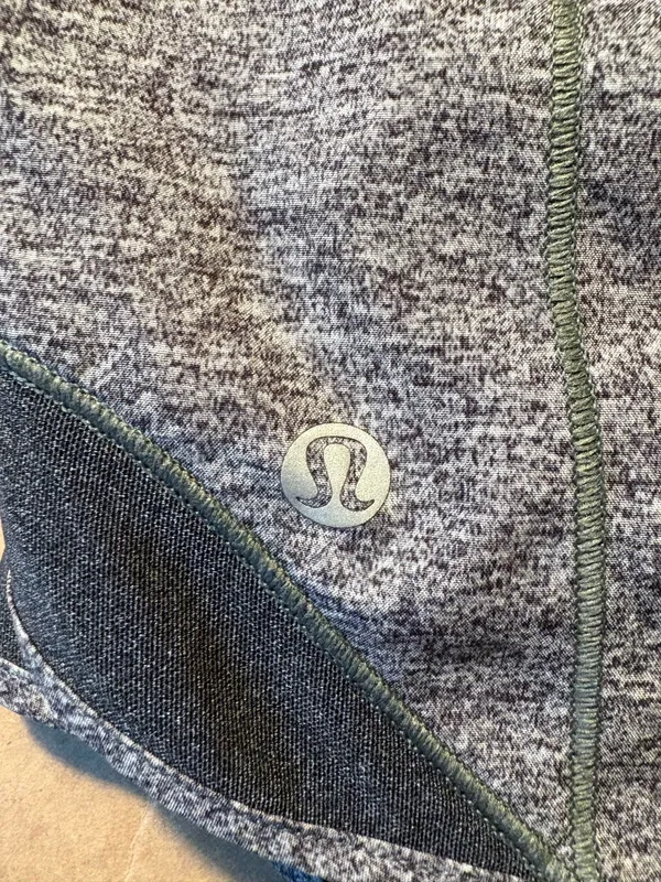 Lululemon Hotty Hot Low-Rise Lined Short 2.5 - Image 6