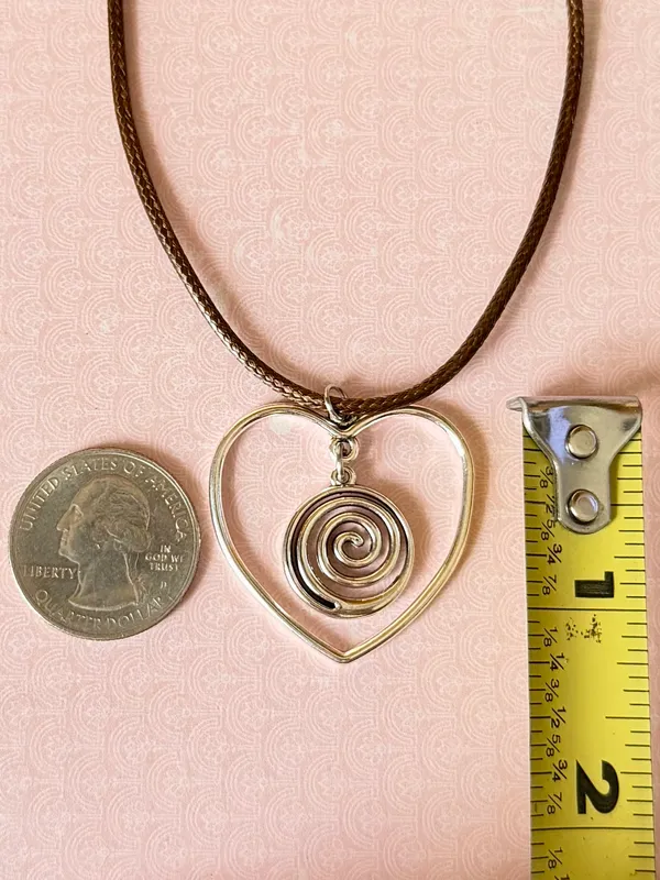 Handmade vintage antique goth style heart necklace 🙏❤️ - Image 7