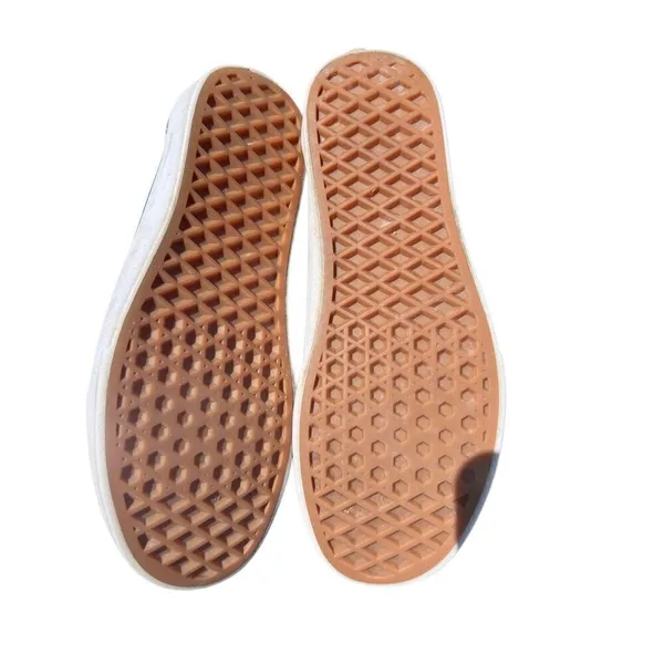 Vans skateboard sneakers size M4/5.5W - Image 2