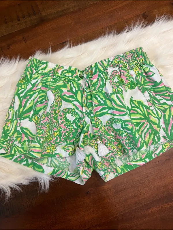 Lilly Pulitzer XS Tropical Jungle Print Tassel Elastic Waist Shorts - Image 2