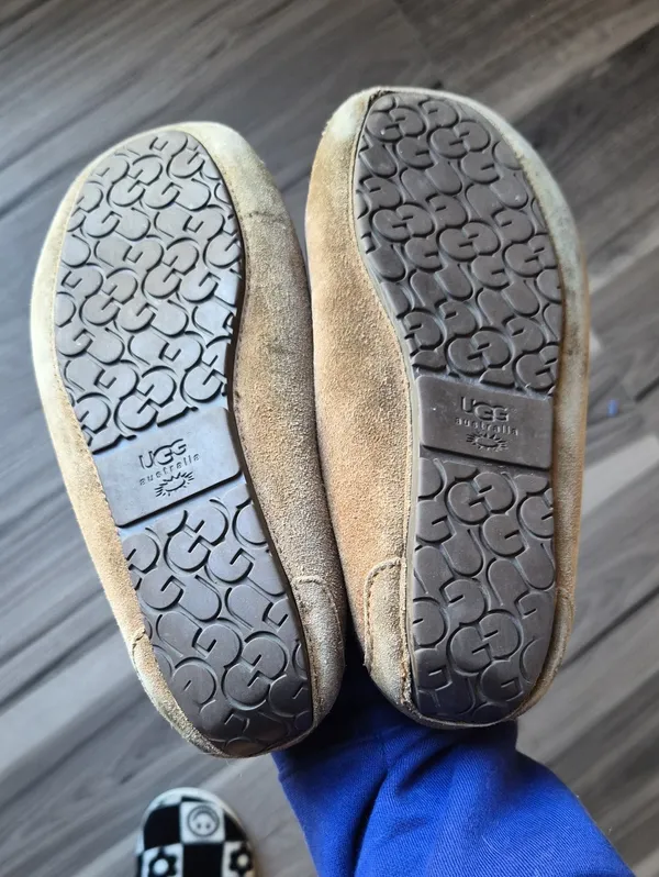 UGG Women's Dakota Suede Moccasin Slippers Chestnut Size 5 - Image 7