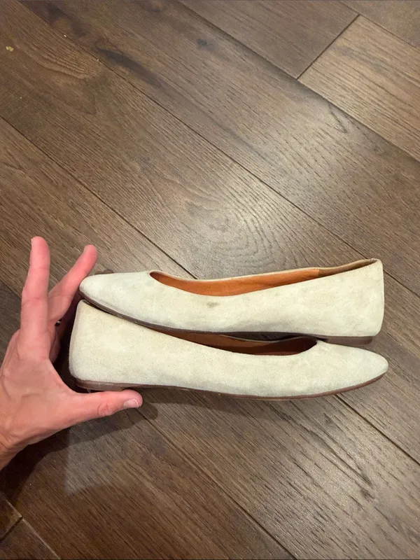 Madewell Round Pointed Toe Ballet Flats in Cream Size 8 - Image 10