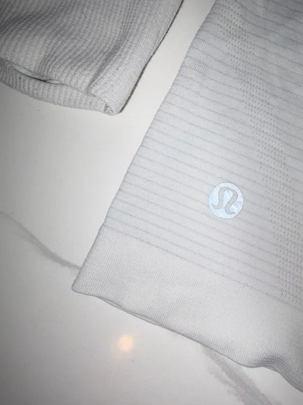 Lululemon Swiftly Tech Long-Sleeve Shirt Thumbholes Size 6 - Image 6