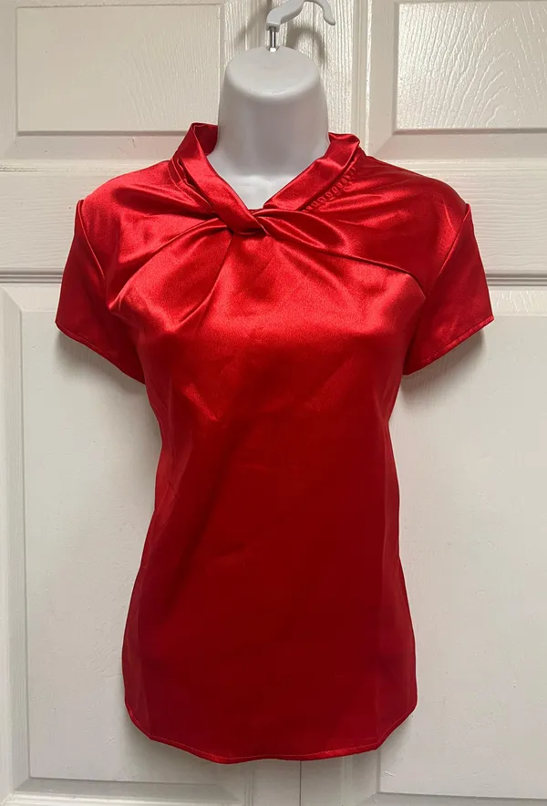 SheIn VCAY Red Twist Front Keyhole Back Satin Blouse - Image 4