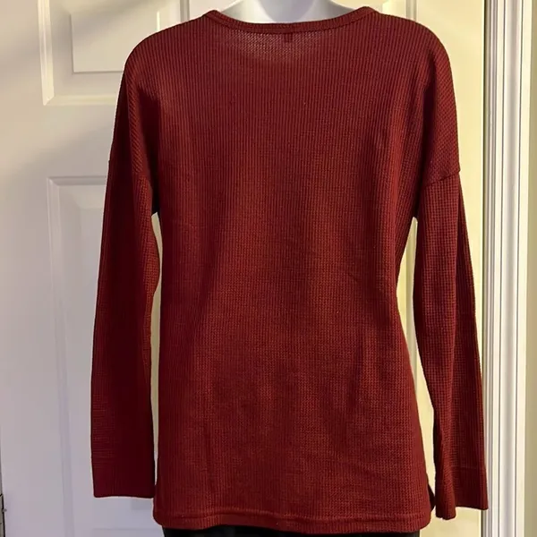 Unbranded Brick Red Pullover Long Sleeve Thermal Crew Neck Shirt- Small - Image 3
