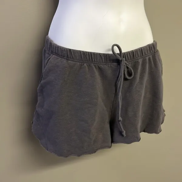 Vici Heather Gray Distressed Lounge Short Shorts w/ Elastic Waist and Pockets- M - Image 7