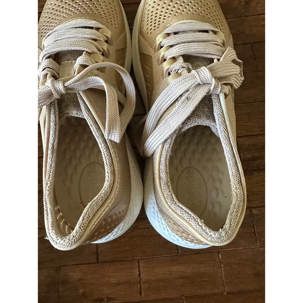Crocs LiteRide Pacer Gold Metallic Lace Up Sneakers Womens 9 205235 ChampagneEUC - Image 5