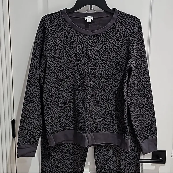 J. Crew Leopard Jogger Style Sweatpant and Sweatshirt Set - Image 3