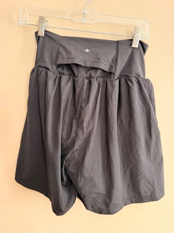 Halara L Black Athletic Shorts With Built-In Shorts Size L Lightweight & Breatha - Image 2