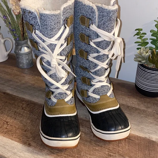 NWOB!! Sorel Women's Tivoli High Winter Boots Size 6 - Image 4
