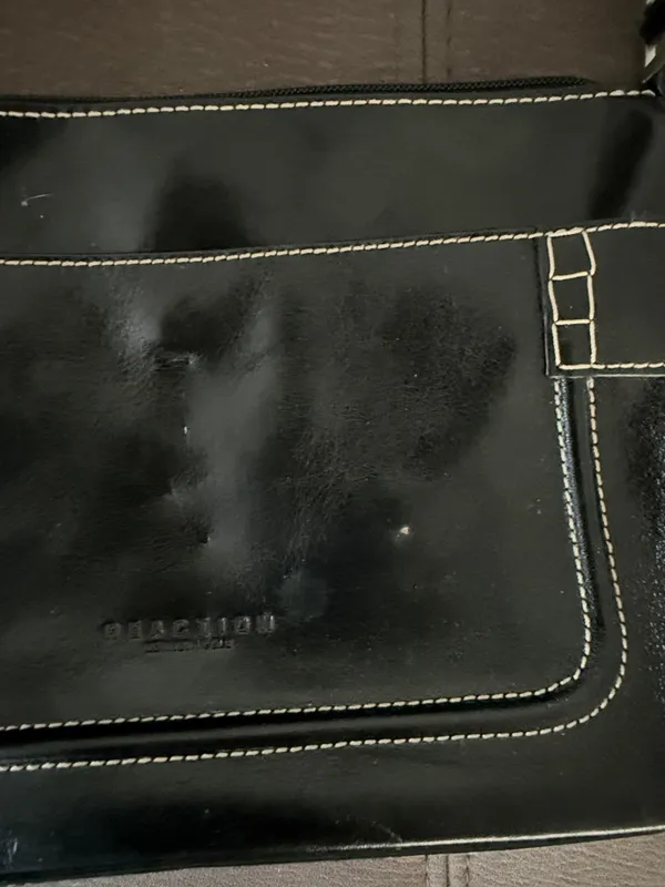 Kenneth Cole Reaction Black Faux Leather Shoulder Bag with Contrast Stitching - Image 3